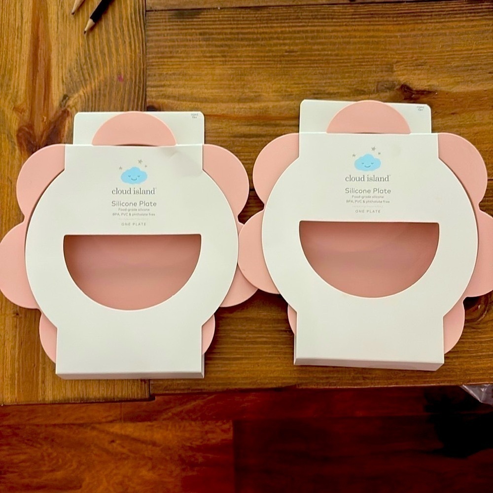 Two cloud island pink silicone plates​